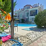 Baba View Apartament *