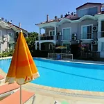 Baba View Apartament *